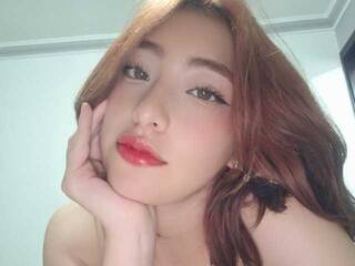 Эротический видеочат Soojinn