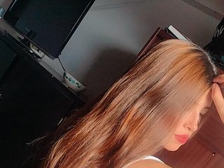 Эротический видеочат Sophiaevans2023