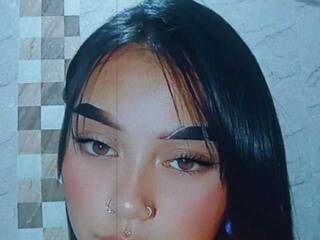 Эротический видеочат Sophiee-22