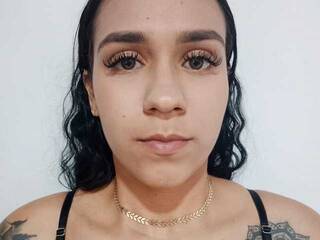 Эротический видеочат SOPHIIE-ADAMS