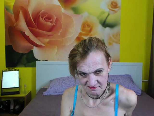Скриншоты трансляции SqurtyLally69