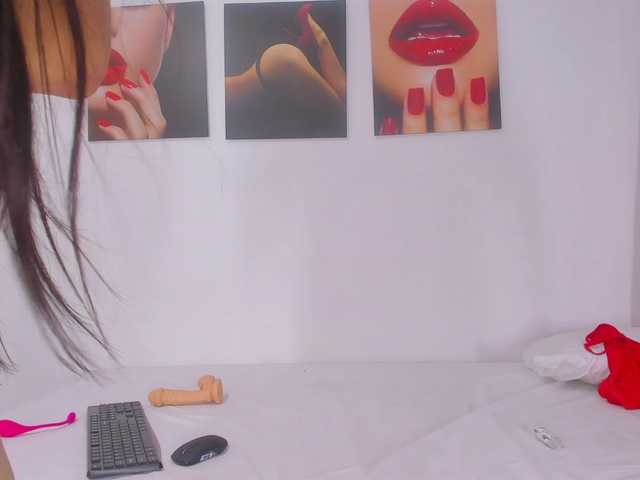 Скриншоты трансляции StefanyCollin