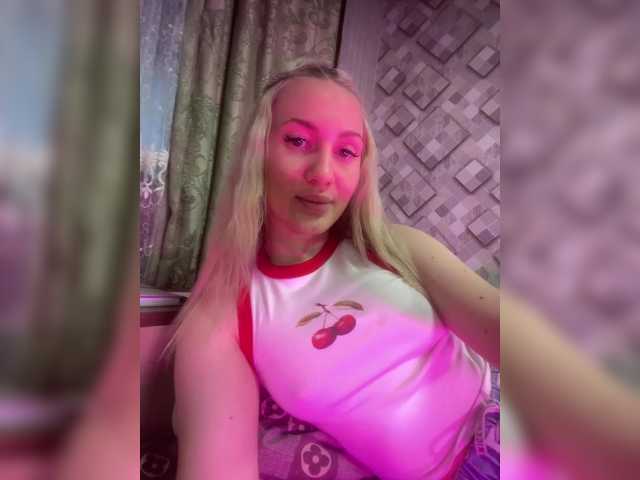 Скриншоты трансляции MimiMary