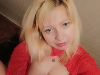 Эротический видеочат Sukie-Sukie