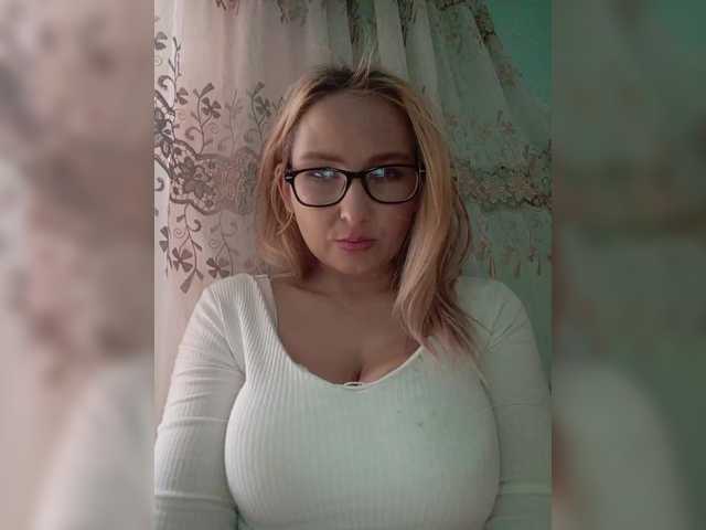 Скриншоты трансляции Sulie-Evelynne