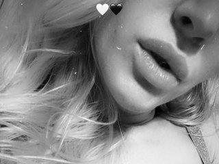 Эротический видеочат Suuzykiss