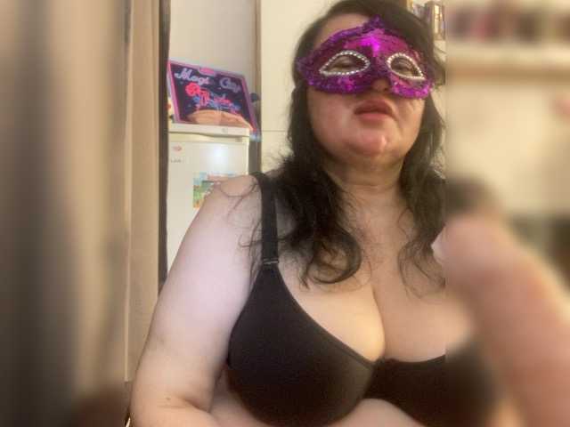 Скриншоты трансляции SVETIKBOMBOCHKA