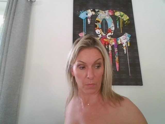 Скриншоты трансляции sweetladyhot820