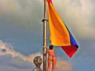 Эротический видеочат sweetlatin22