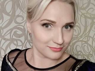 Эротический видеочат SweetRedDeva