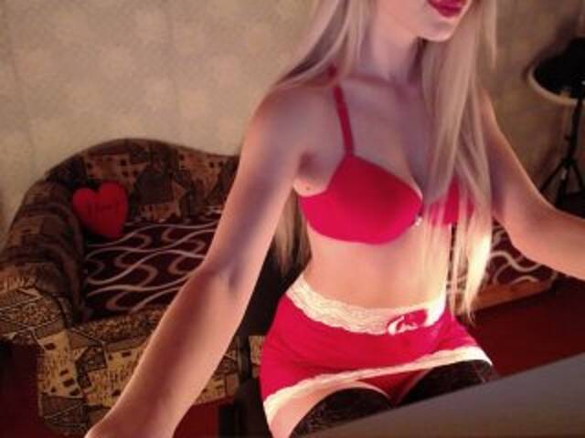 Скриншоты трансляции CamilaFrost