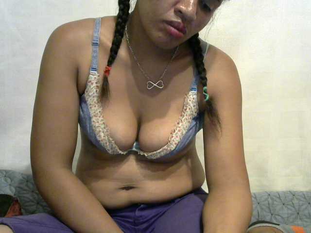 Скриншоты трансляции sweety-love01