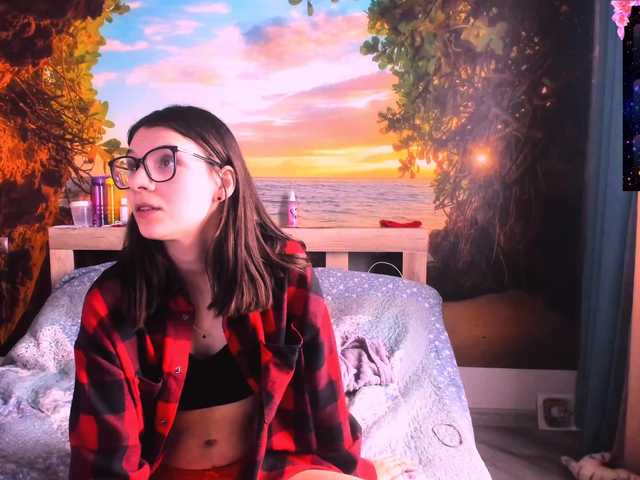 Скриншоты трансляции SweetyGirlMolly