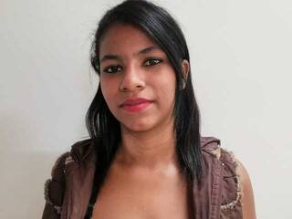 Эротический видеочат Tamarawithe