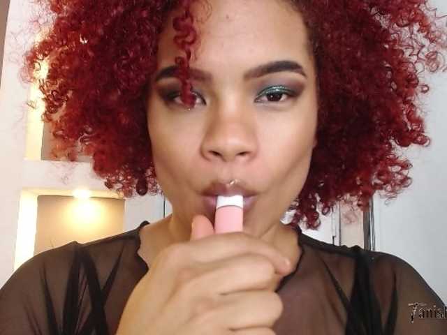 Скриншоты трансляции TanishaBrown