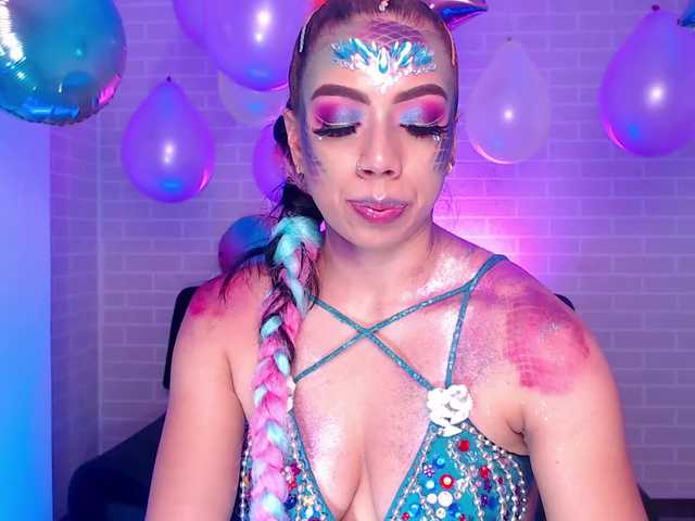 Скриншоты трансляции TaraFisherX