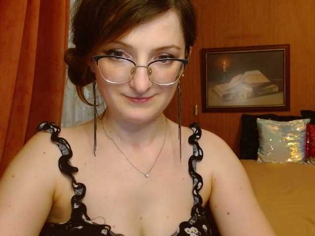 Фотографии tastyAriel Sweet and yet dang naughty ;) #innocentface #sweet #petite #glasses #fetish #natural #domina #teaser #cfmn #joi #cei #cbt #sph