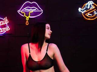 Эротический видеочат TayaYumm