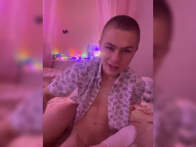Скриншоты трансляции TeenVibes-18-