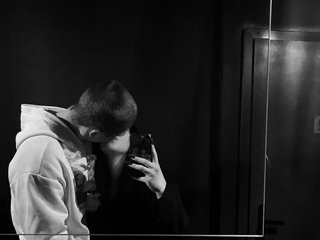 Эротический видеочат TeenVibes-18-