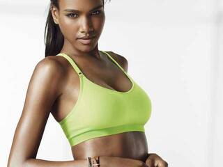 Эротический видеочат TessaXHoney