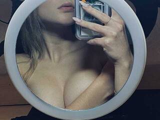 Эротический видеочат ThanderKiti