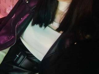 Эротический видеочат ThelmaHettie