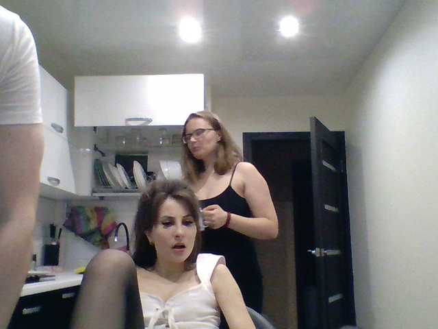 Скриншоты трансляции threesomelove