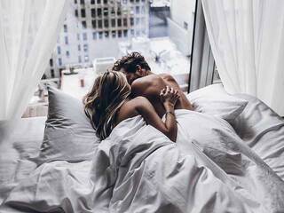 Эротический видеочат threesomesexx