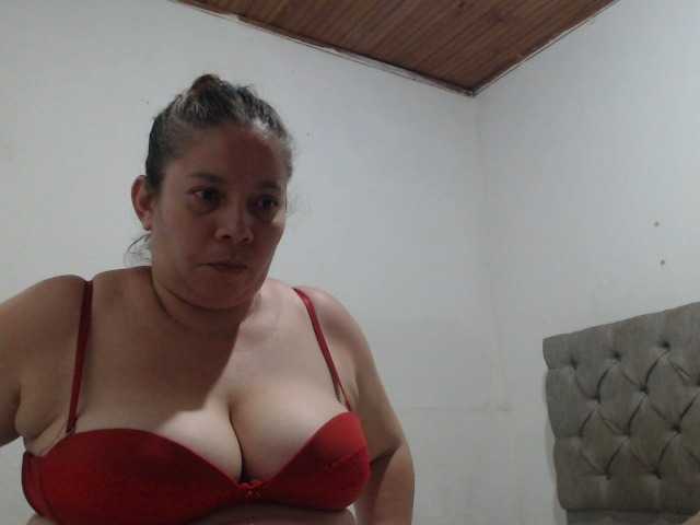 Скриншоты трансляции tiffa1hot