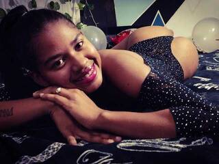 Эротический видеочат TiffanyEbonny