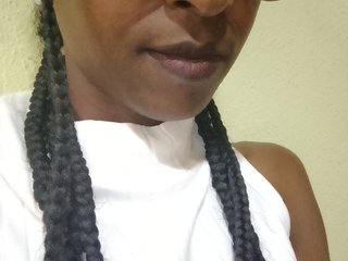 Эротический видеочат Tinah24