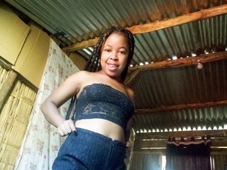 Эротический видеочат Tinah69