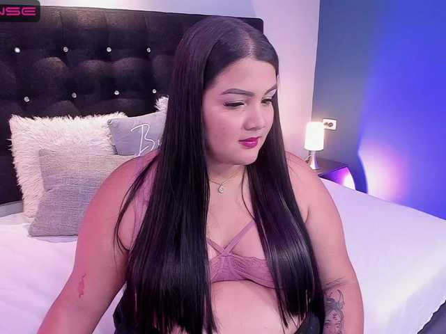 Фотографии TINAHILLS Let me wrapp on my big thighs will crush your hot cock and my big smile will make you crazy - Multi-Goal : ♥♥Our cum♥♥ #curvy #cum #bigboobs #bigass #lovense