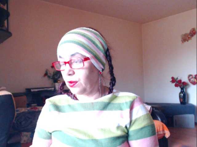 Скриншоты трансляции Tinakiss