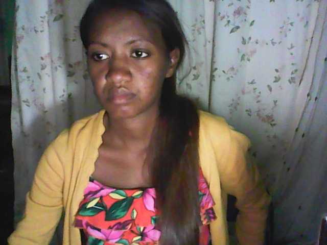 Скриншоты трансляции tinychloe