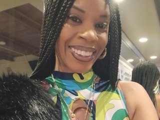 Эротический видеочат ToniDaGoatCox