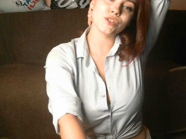 Скриншоты трансляции Chika_Bom