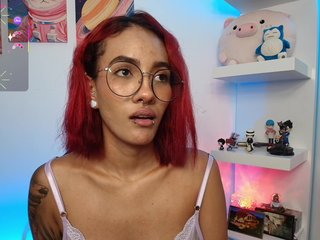 Эротический видеочат ToriValentine