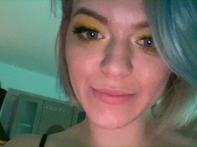 Скриншоты трансляции TreshGirls