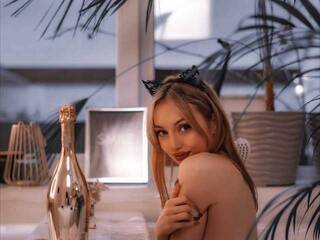 Эротический видеочат tvoyamilaa21