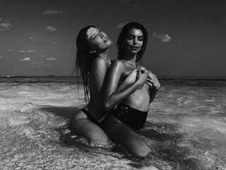 Эротический видеочат twogirls3