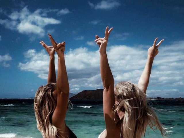 Фотография профиля twosexyandhotgirls