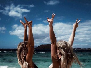 Эротический видеочат twosexyandhotgirls