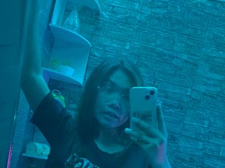 Эротический видеочат Urhotpinayxoxo