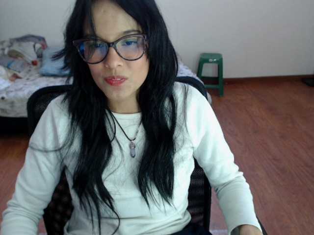 Фотографии valak133 ❤️25 nakedtokenspls play with me pls Help me to have a big orgasm.❤️ #squirt #colombia #latina #glasses#c2c