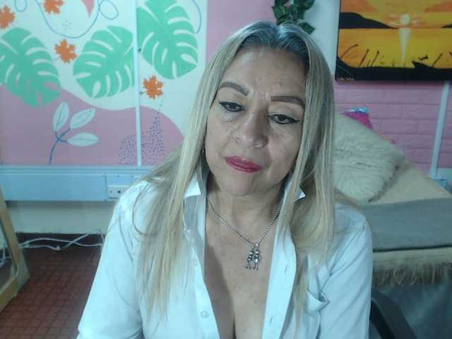 Скриншоты трансляции valeria-sexy