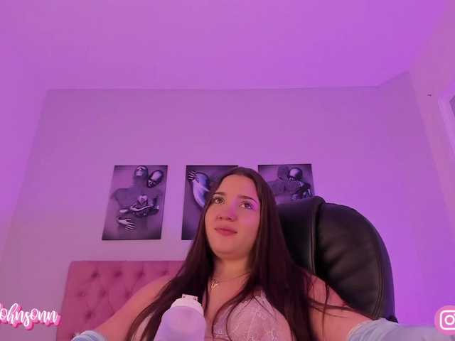 Скриншоты трансляции Vanessajohnso