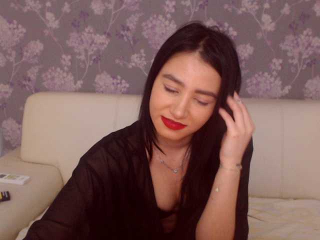 Скриншоты трансляции VanessaLou