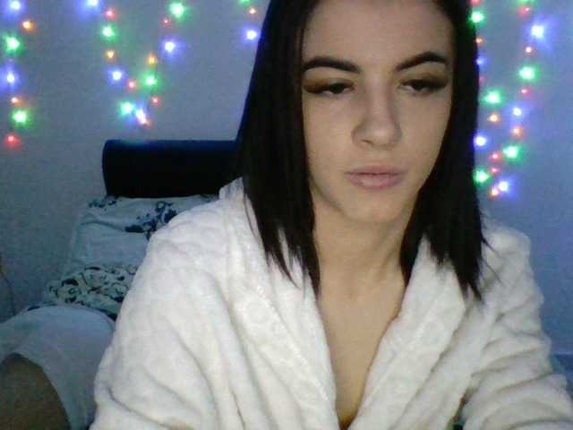 Скриншоты трансляции Versace1009